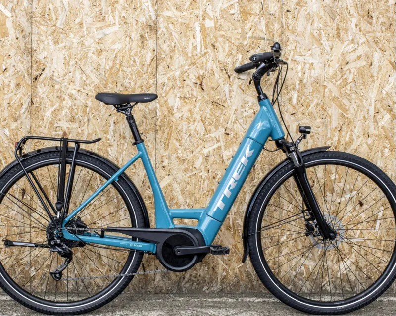 Trek Verve+ 3 Lowstep 2022 Electric Bike Teal -1